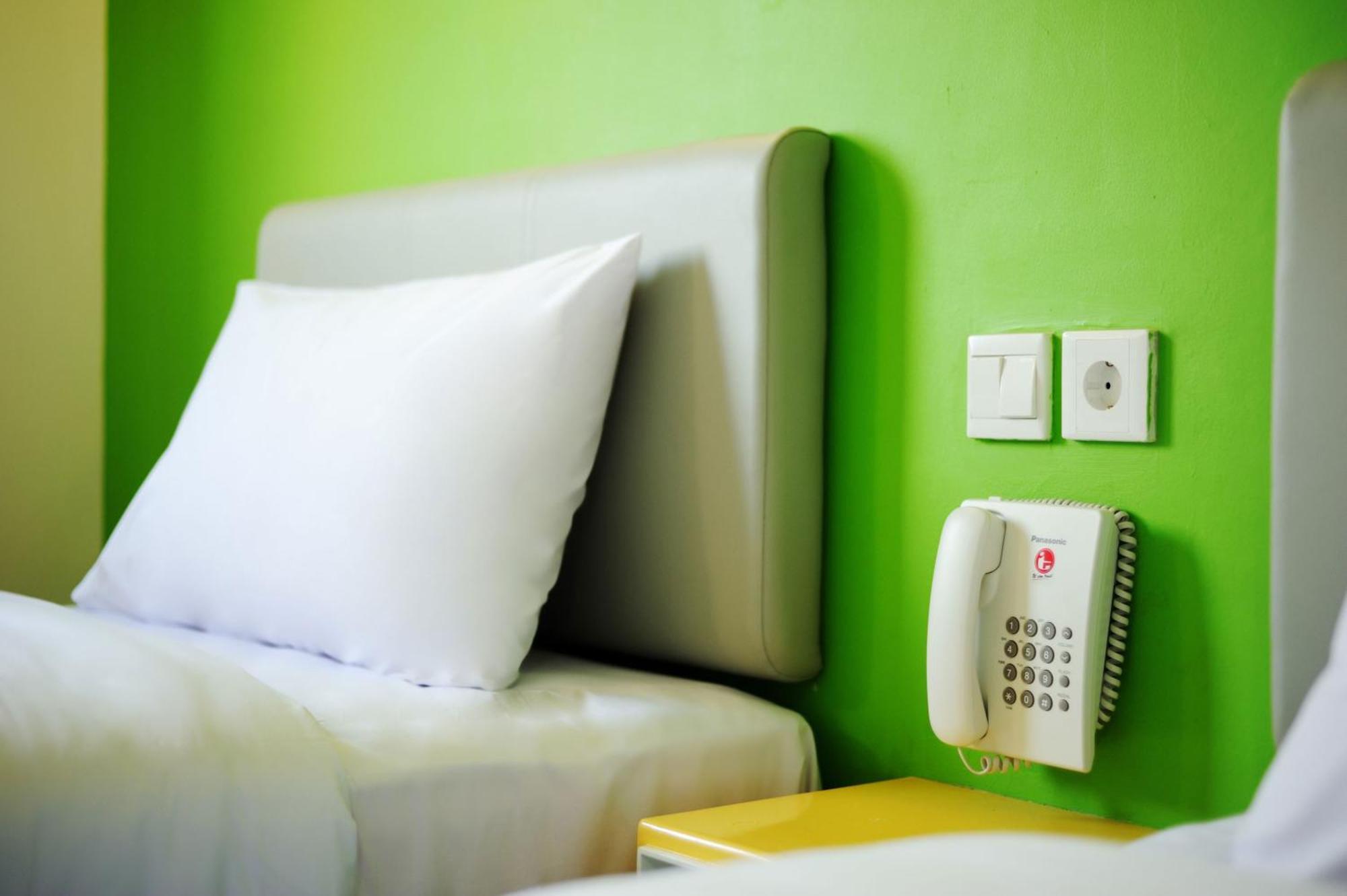อมารี โฮเต็ล โปโนโรโก Hotel Ponorogo ห้อง รูปภาพ